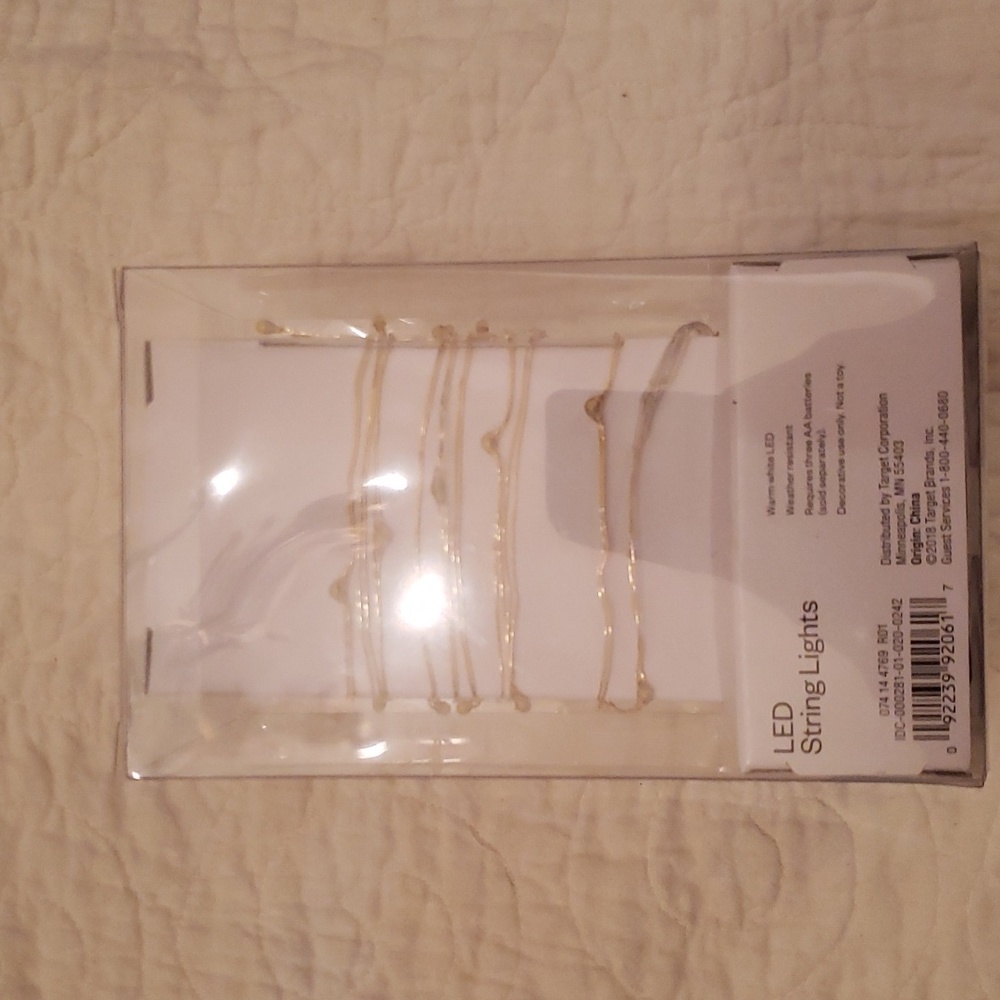 Room Essentials LED String Lights 9' - Picture 3 of 3